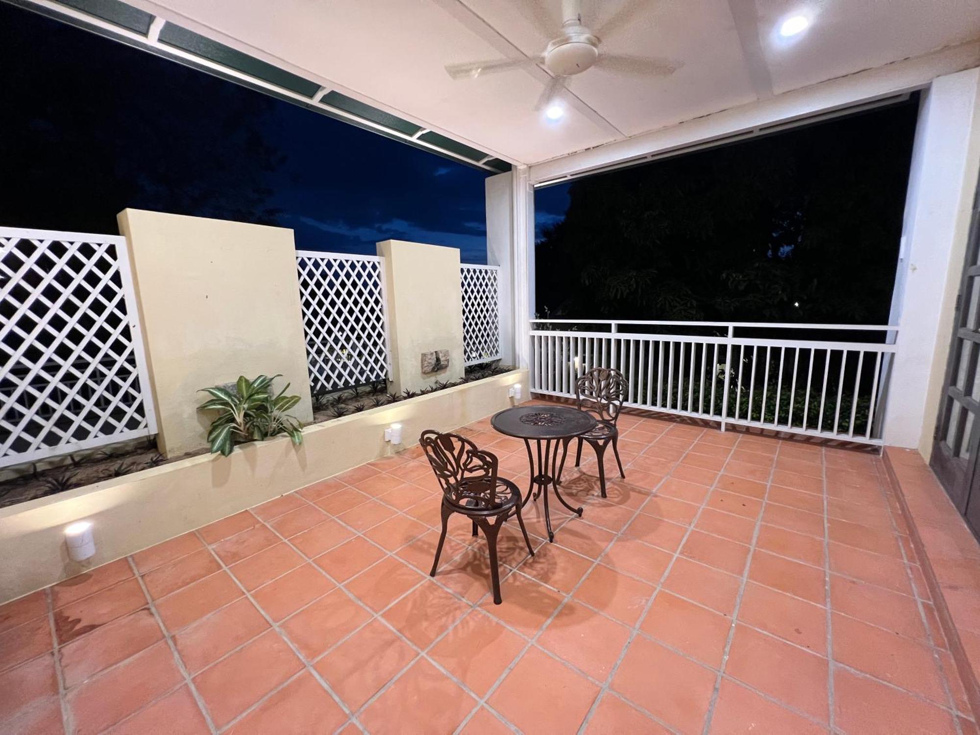 Botanica Mansion Bed and Breakfast Balik Pulau Exteriör bild