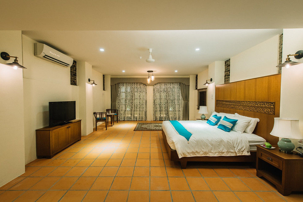 Botanica Mansion Bed and Breakfast Balik Pulau Exteriör bild