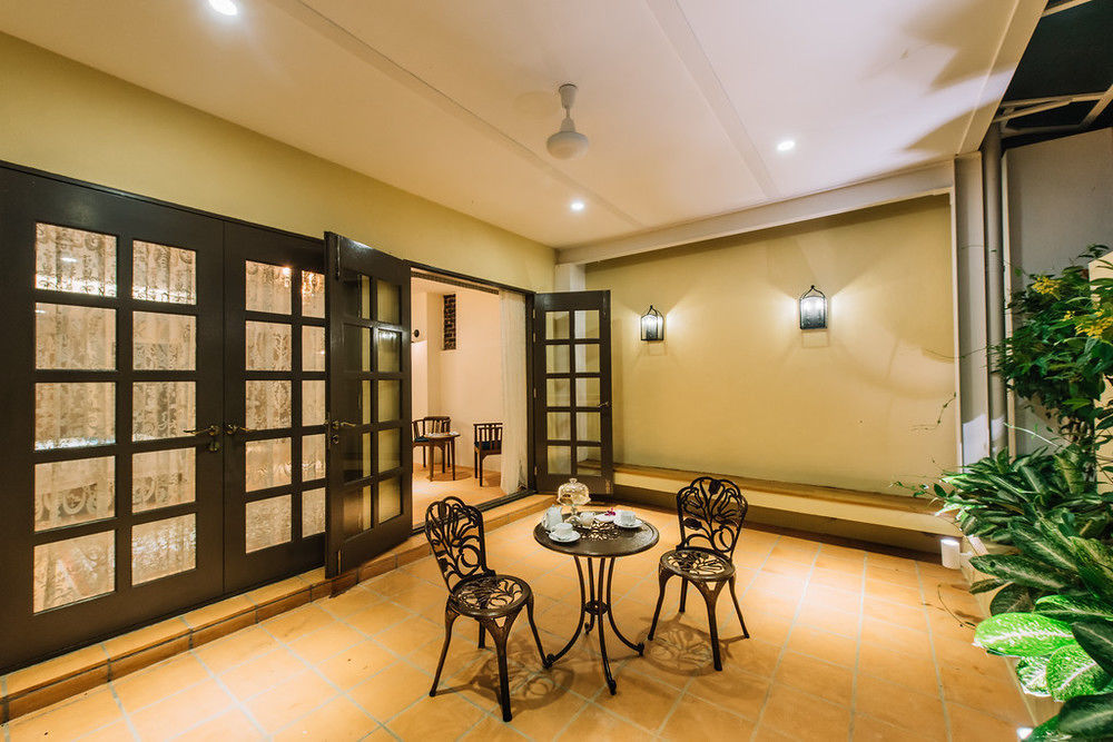 Botanica Mansion Bed and Breakfast Balik Pulau Exteriör bild