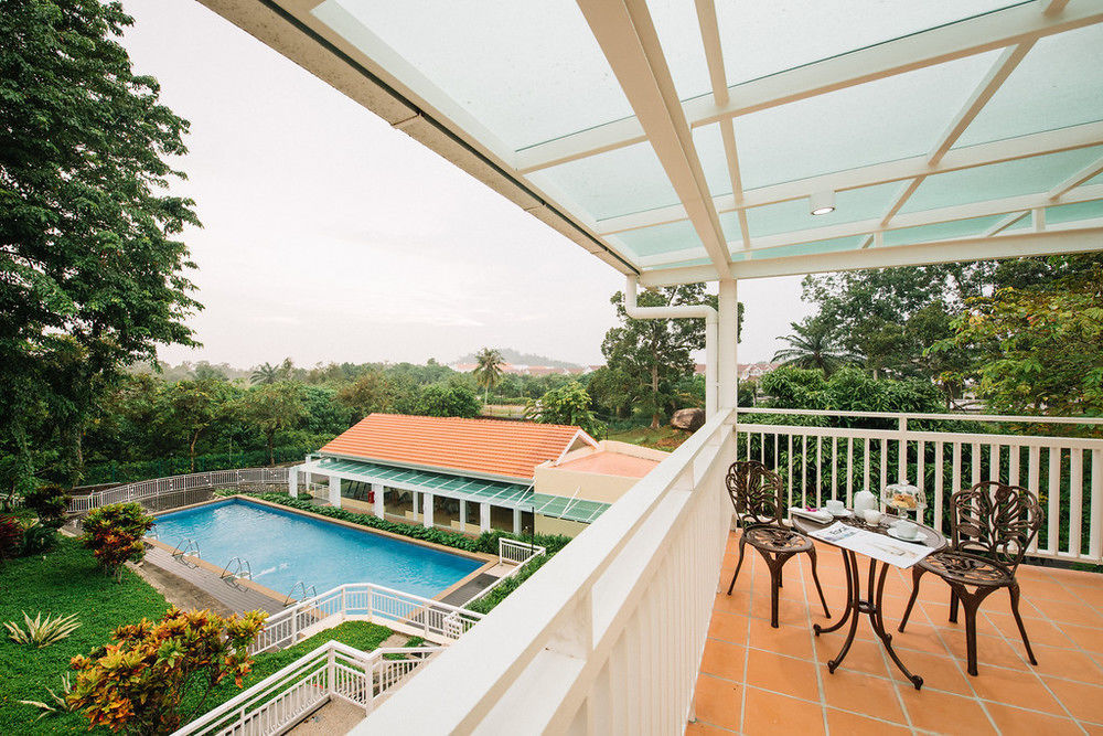 Botanica Mansion Bed and Breakfast Balik Pulau Exteriör bild