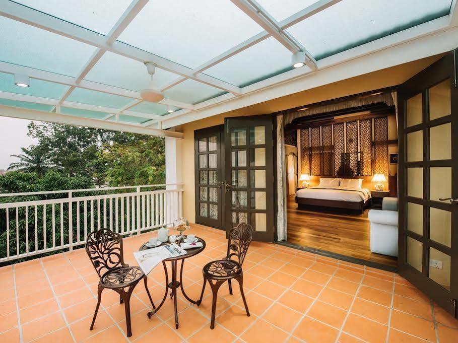 Botanica Mansion Bed and Breakfast Balik Pulau Exteriör bild