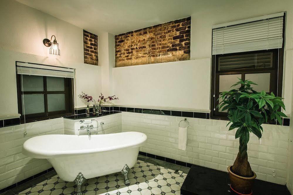 Botanica Mansion Bed and Breakfast Balik Pulau Exteriör bild