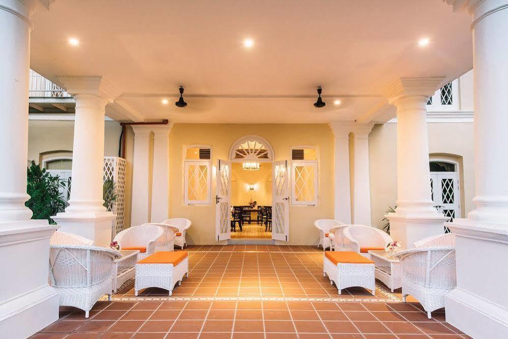 Botanica Mansion Bed and Breakfast Balik Pulau Exteriör bild