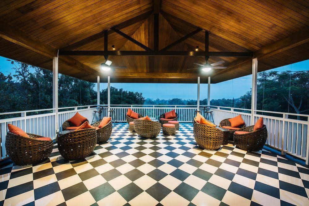 Botanica Mansion Bed and Breakfast Balik Pulau Exteriör bild